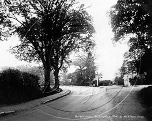Picture of Berks - Finchampstead, Handpost Corner c1930s - N1111