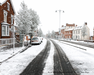 Broad Street, Wokingham in Berkshire on the snowy Sunday morning of 6th April 2008