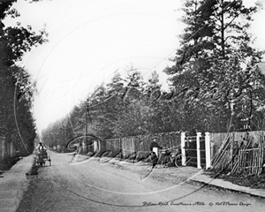 Picture of Berks - Crowthorne, Station Road c1900s - N1440
