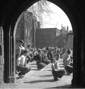 Picture of London - Westminster School c1930s - N045