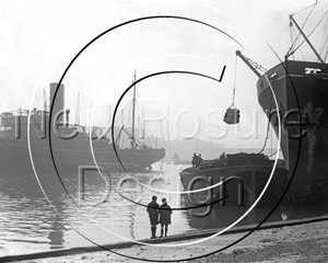 Picture of London - Thames Cargo Ships c1930s - N299