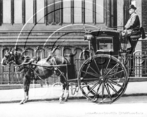Picture of London - Hansom Cab Driver c1900s - N432