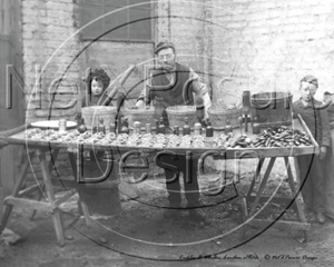 Picture of London Life - Cockles & Whelks c1900s - N792