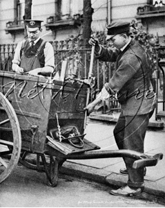 Picture of London Life - Gas Fitting Servants c1900s - N2126