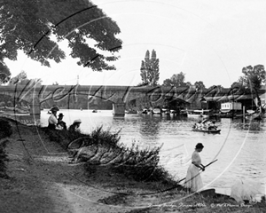 Picture of Middx - Staines Bridge c1900s - N1391