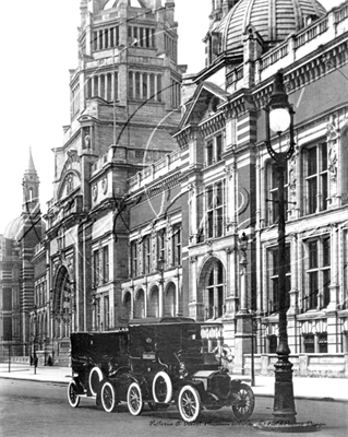 Picture of London - Victoria & Albert Museum c1900s - N492