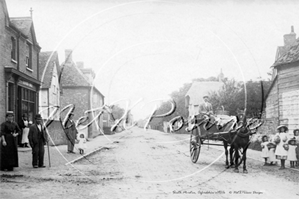 Picture of Oxon - High Street,  South Moreton c1900s - N2922