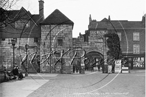 Picture of Yorks - Former Gateway to St Mary's Abbey c1900s - N2882