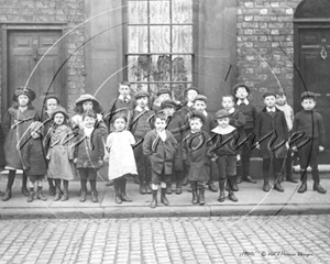 Picture of Misc - Kids, Children in the Street c1900s - N822