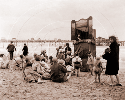 Picture of Misc - Seaside, Punch and Judy Show c1920s - N1359