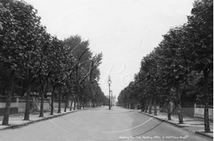Picture of London, N - Highbury, New Park c1920s - N3304