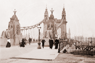 Hammersmith Bridge, Hammersmith in West London c1906