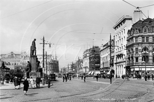 Piccadilly, Manchester in Lancashire c1920s