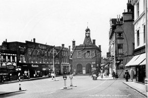 Picture of Surrey - Reigate, Market Place c1930 - N3499