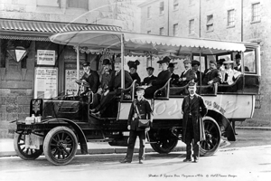 Straker and Squire Bus with passengers, Penzance in Cornwall c1910s
