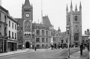 Picture of Berks - Reading, Town Hall and St Laurance Church c1890s - N3734