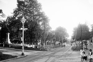 Portsmouth Road looking South, Esher in Surrey c1900s