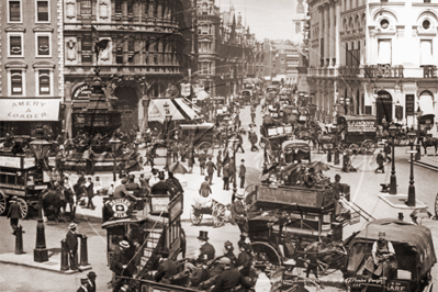 Piccadilly Circus in London c1890s