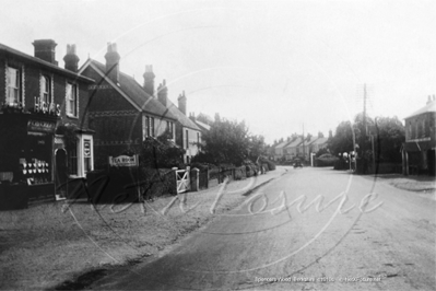 Picture of Berks - Spencers Wood, Main Road c1910s - N4377