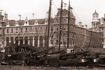 Billingsgate, The Thames in London c1900s