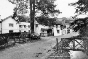Picture of Somerset - Winsford, The Royal Oak Hotel c1930s - N4507