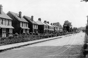Reading Road, Three Mile Cross in Berkshire c1910s