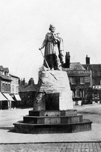 Picture of Oxon - Wantage, King Alfred's Statue c1920s - N5045