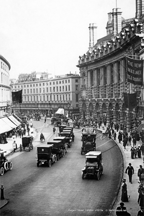 The Quadrant, Regent Street in Central London c1910a