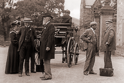 Picture of Scotland - Perth, Carriage and People c1913 - N5301